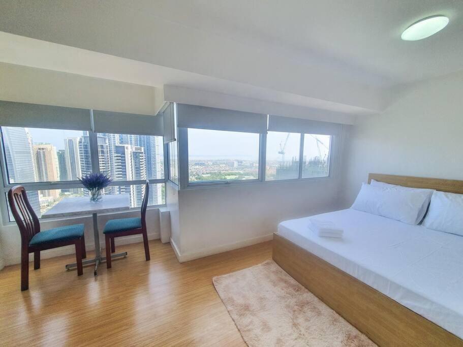 Bgc Taguig Cozy 2 Bedroom Loft, With Stunning Bgc Skyline View! Manila Exteriör bild
