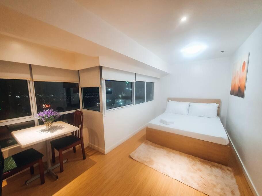 Bgc Taguig Cozy 2 Bedroom Loft, With Stunning Bgc Skyline View! Manila Exteriör bild