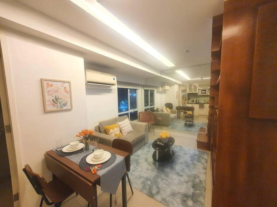 Bgc Taguig Cozy 2 Bedroom Loft, With Stunning Bgc Skyline View! Manila Exteriör bild